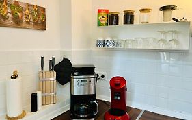 Aycatcherhomes - Top Lage I 4 Personen I 2 Schlafzimmer I Zentral I Altstadt Marburg I Naehe Fluss Lahn I Wlan I Apartment Sirius