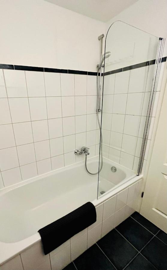 Aycatcherhomes - Top Lage I 4 Personen I 2 Schlafzimmer I Zentral I Altstadt Marburg I Naehe Fluss Lahn I Wlan I Apartment Sirius Exterior foto